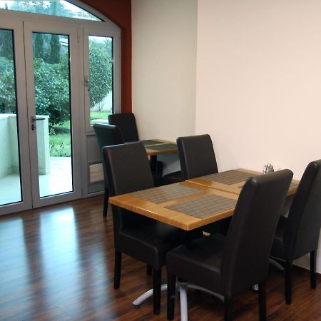 Vila V Lux Apartments Petrovac 外观 照片