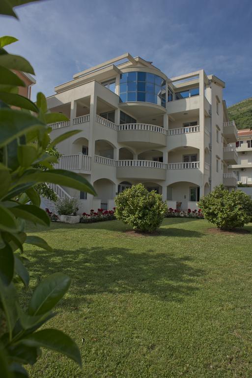 Vila V Lux Apartments Petrovac 外观 照片