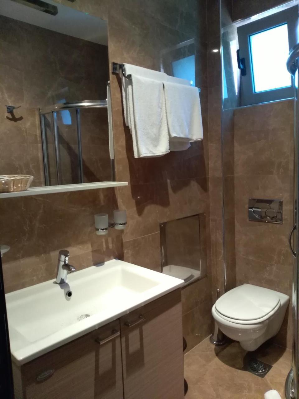 Vila V Lux Apartments Petrovac 外观 照片